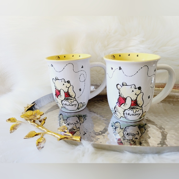 Other - ✨️✨️SOLD✨️✨️🍯DISNEY Winnie-the-Pooh set of 2 coffee/ tea mugs 🍯